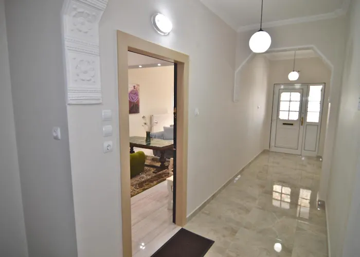 Afroditi Apartment *